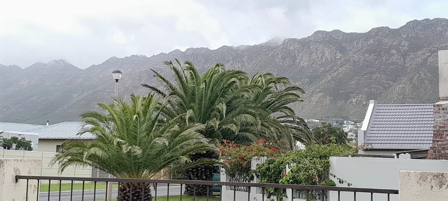 5 Bedroom Property for Sale in Onverwacht Western Cape